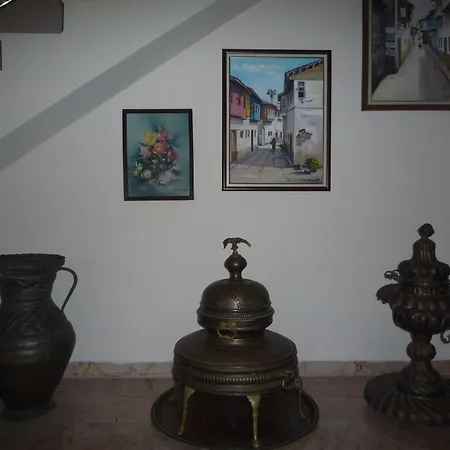 Pinus أنطاليا